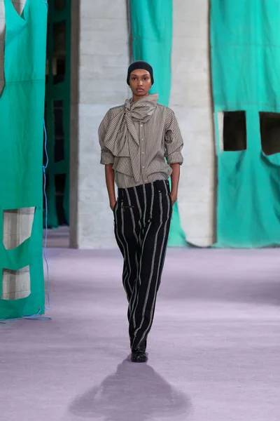 Look 21